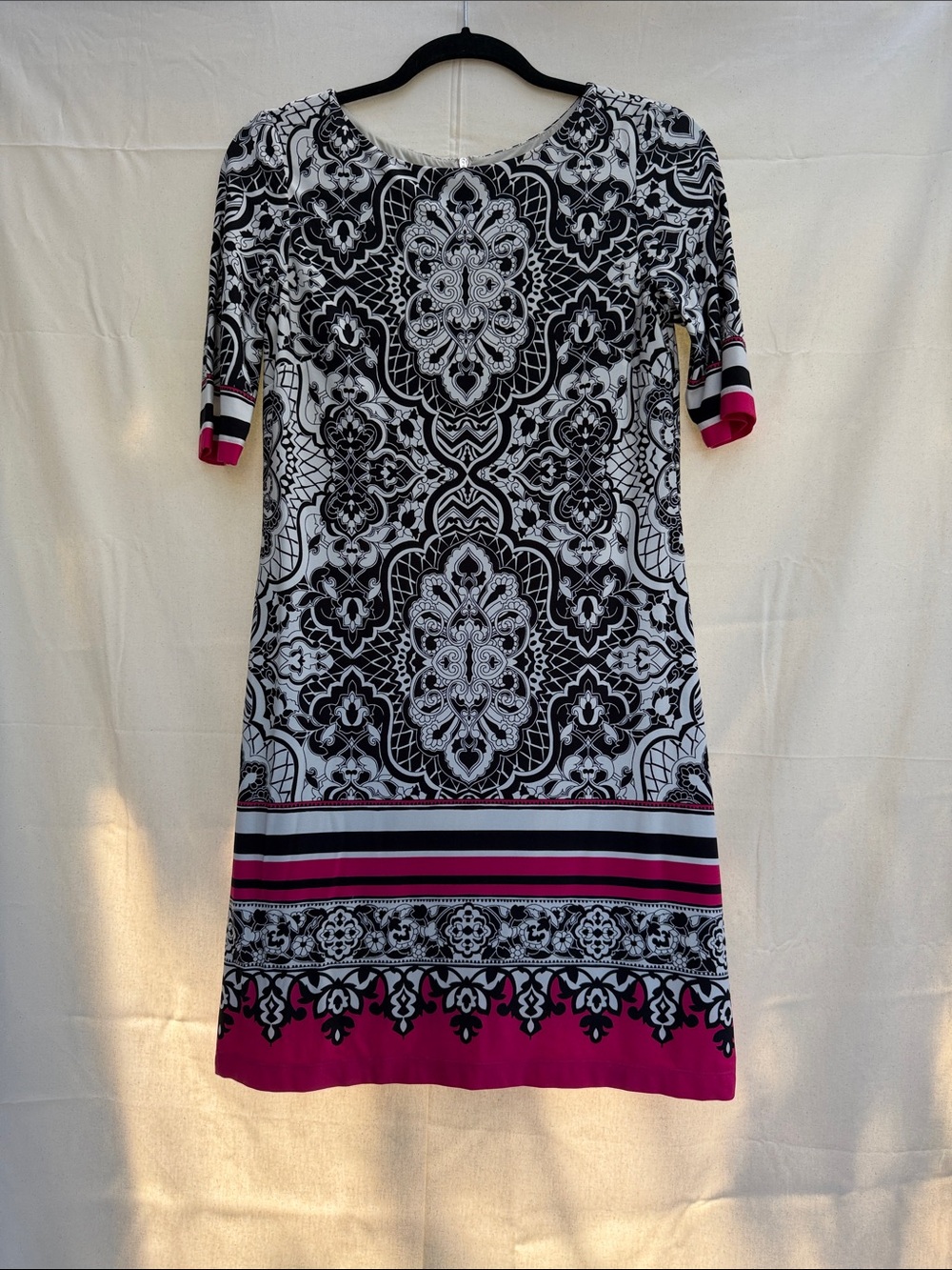 Eliza J Black & White Printed Long Sleeve Shift Dress with Pink Trim